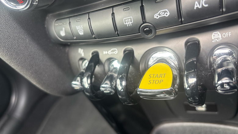 MINI Hatchback 135kW Cooper S Level 3 33kWh 3dr Auto Electric Hatchback